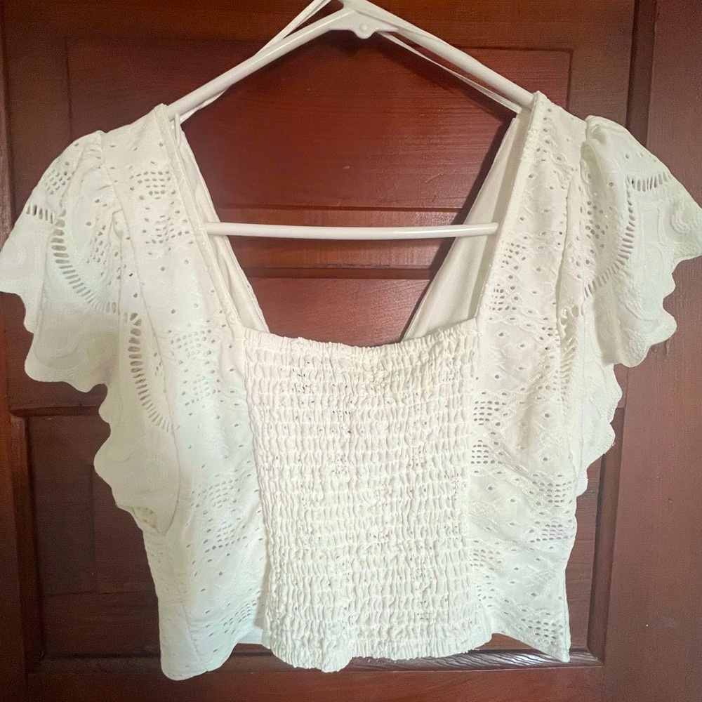 URBAN Romantics Crop Top - Picture 3 of 5